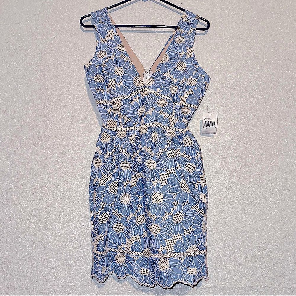 Adelyn Rae Womens Blue Eyelet Chambray Lace Dress Beige NWT $128 Fit n Flare - Picture 10 of 15
